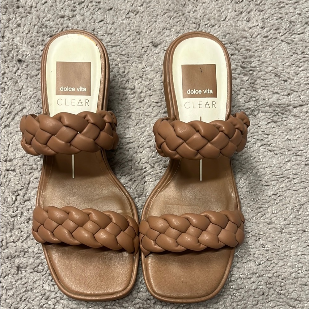 Dolce Vita Ronin Slide Sandal in Caramel Stella